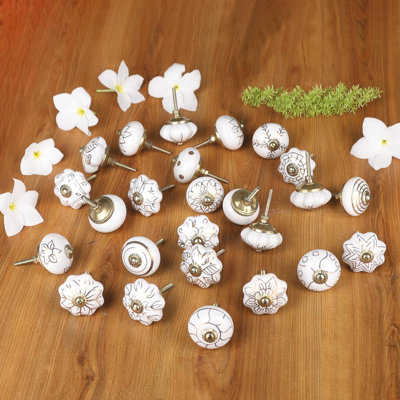 Pack Of 30 Cabinet Knobs For Kitchen,Antique Floral Pattern Design,White And Gold