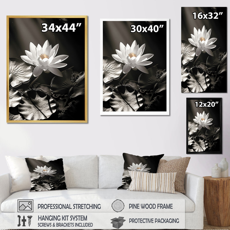 Lotus dans la jungle sur toile, Cadre flottant noir, H 32 po x l 16 po x P 1 po