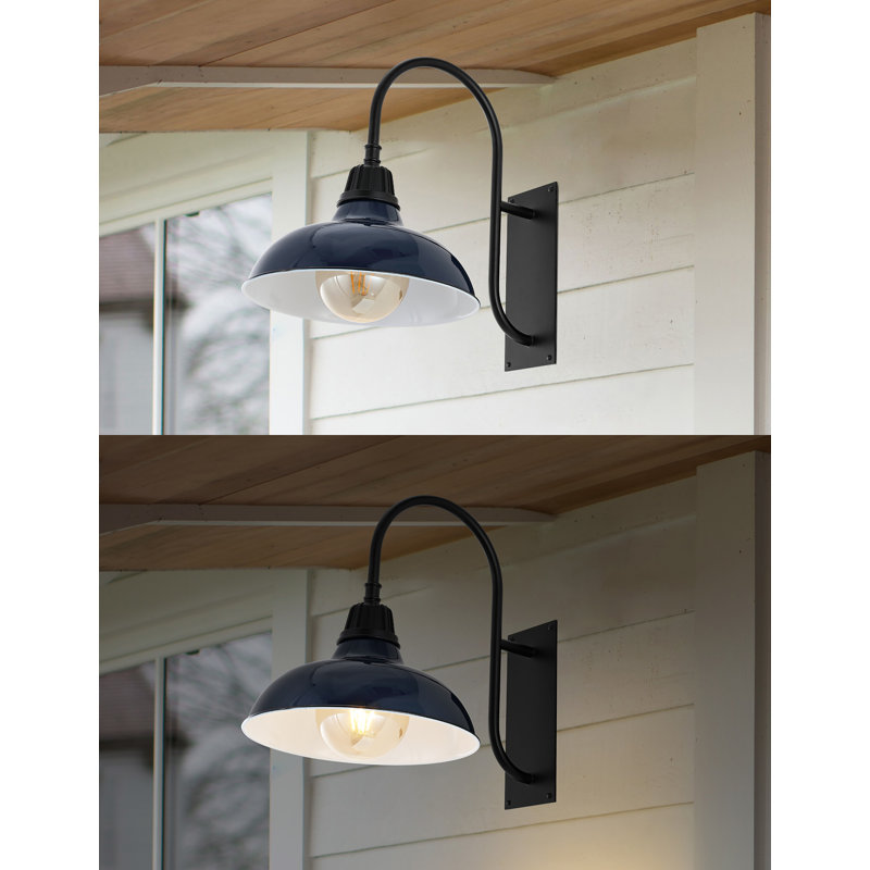 Manasi 12.25" 1-Light Farmhouse Industrial Indoor/Outdoor Iron LED Gooseneck Arm Outdoor Sconce, Navy