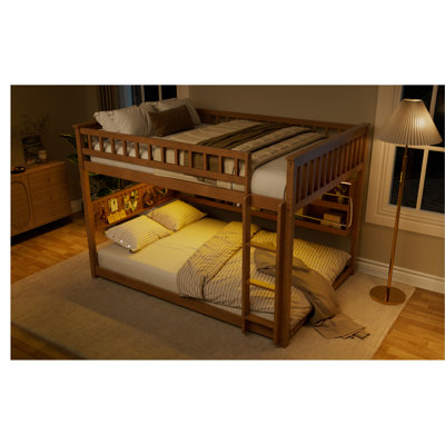 Lit superposé double au-dessus de double avec tablettes intégrées, lumières à changement de couleur et panneau perforé, brun