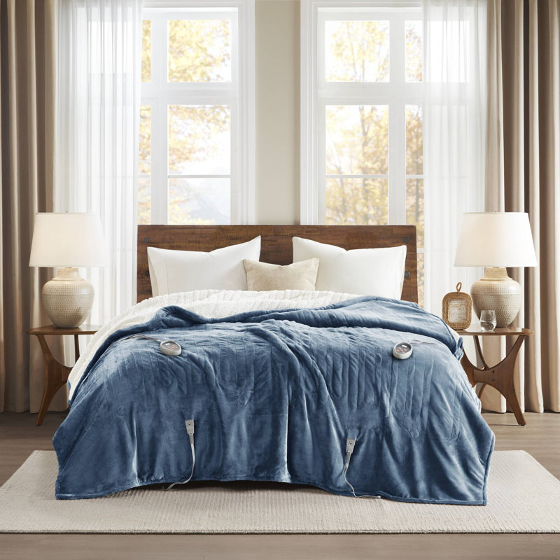 Sapphire Blue Twin Reversible Heated Plush to Berber Blanket