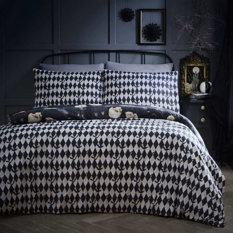 Gothic Skulls Cotton Blend Geometric Duvet Cover Set, Single Bed (140 x200 cm)