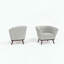 Fauteuil demi-tonneau en velours gris clair - Capitonné - Pieds espresso