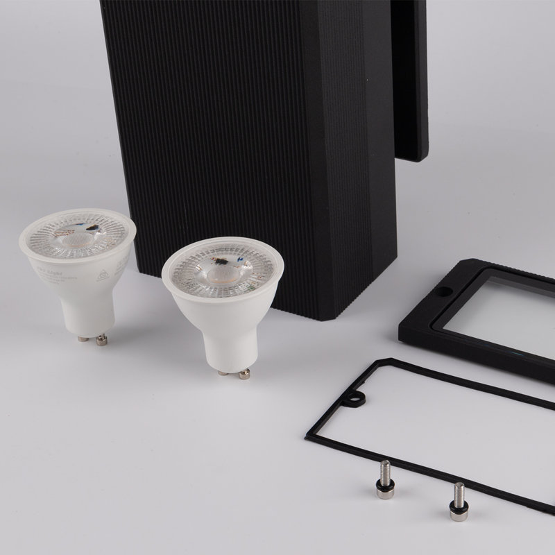 Luminaire de patio extérieur moderne 8 "avec 2 ampoules DEL Gu10