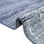 Tapis bleu à motif géométrique-512816543