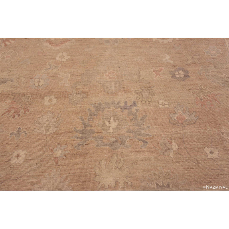 Tapis turc moderne de style Oushak One-of-a-Kind