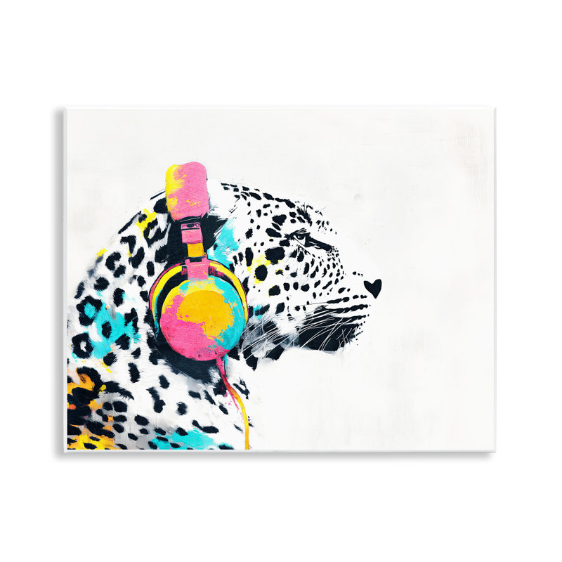 Plaque murale pour casque Leopard On Air, design par Svetlana Aleynikova