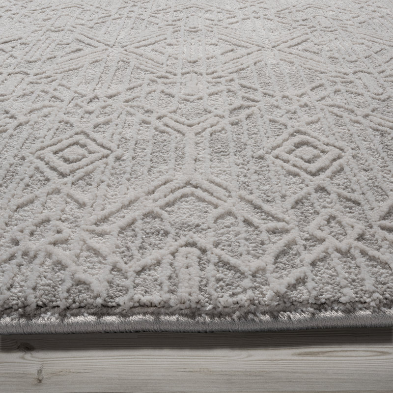 Gray Tufted Rectangular 6' x 9' Synthetic Area Rug