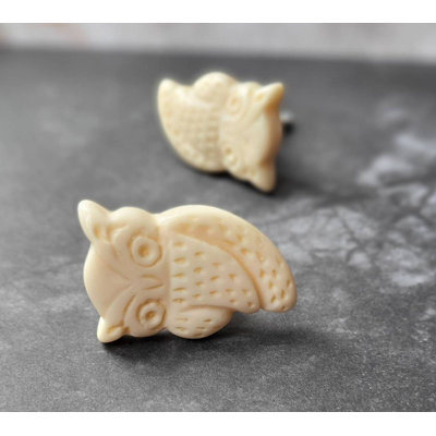 Distressed Cream Screech Owl Knob