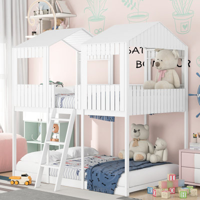 Lit double superposé au-dessus de bois - blanc, avec une conception amusante et fonctionnelle avec toit, fenêtre, garde-corps, maisonnette de taille pour une chambre joyeuse