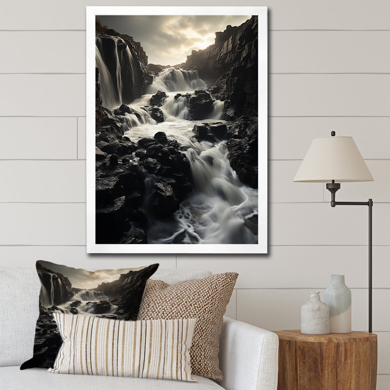«Waterfall Enchanted Erosion» sur toile, Cadre simple blanc, H 20 po x l 12 po x P 1 po