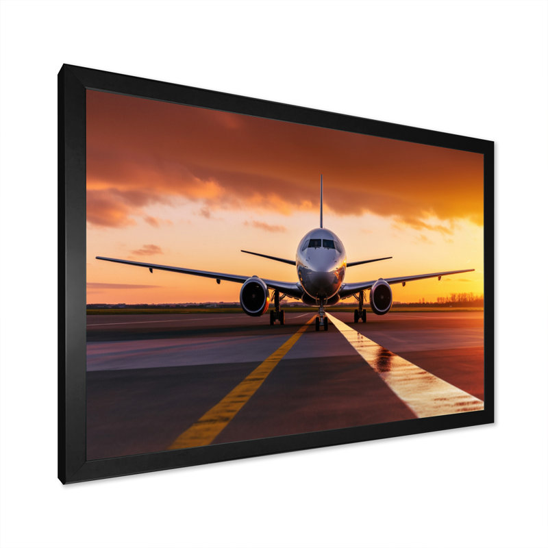 Avion au coucher du soleil II - décoration murale transport, H 34 po x l 44 po x P 1,5 po, Cadre simple noir