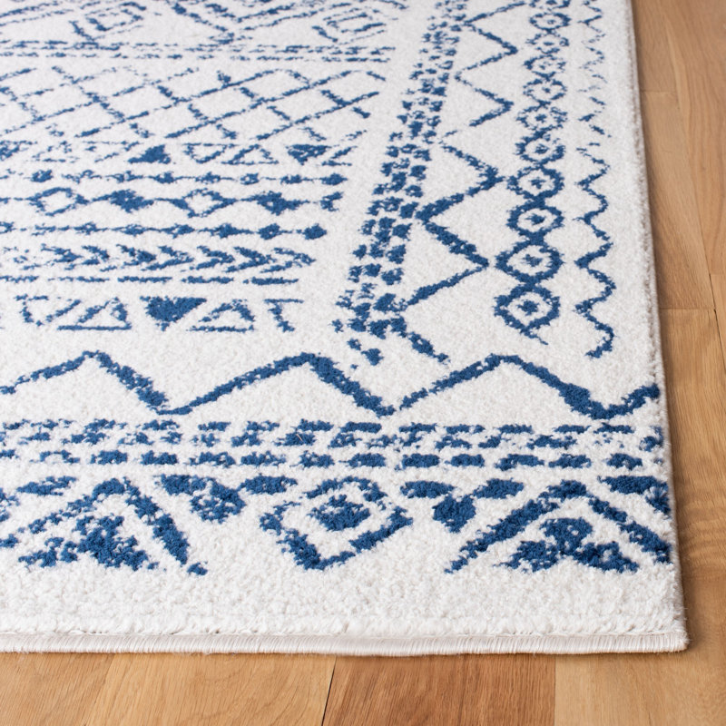 Stryker Performance Southwestern Rug, Square 3'