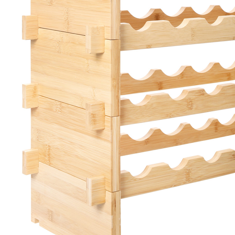 Casier à vin modulaire empilable à 8 niveaux, en bois, pouvant contenir jusqu'à 72 bouteilles. Structure en bois naturel.