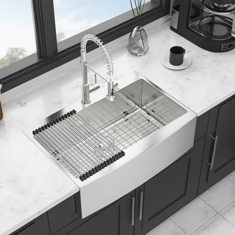 Évier de cuisine encastré à tablier frontal de 33 po, acier inoxydable 304 de calibre 16, guide d'eau en forme de X pour une élimination en douceur, espace de travail supplémentaire en coin arrondi R10, revêtement de condensation, coussin de 3 m, livré avec
