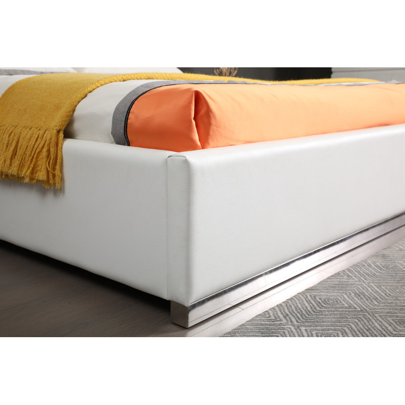 Giaan Modern White Bonded Leather Bedroom Set, King