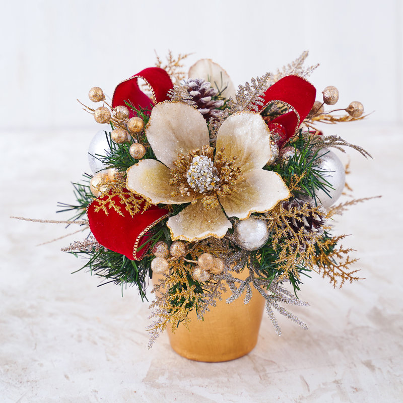 Arrangement de magnolia rosé, doré / crème avec pot