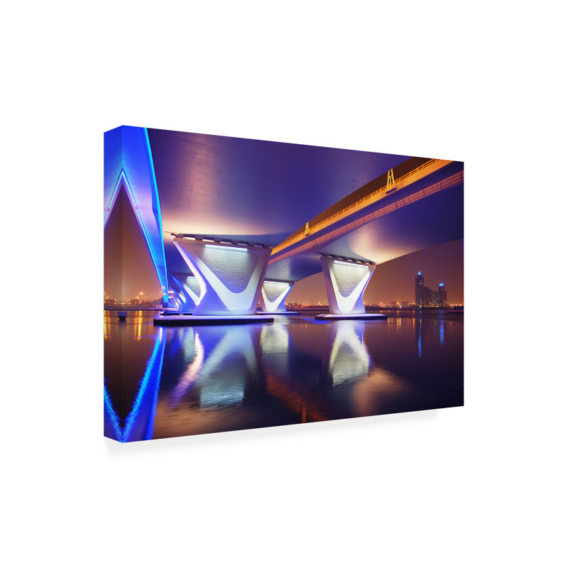 Art mural sur toile tendue - «Al Garhoud Bridge» par Robert Work pour le salon, la chambre à coucher ou le bureau - 22 x 32