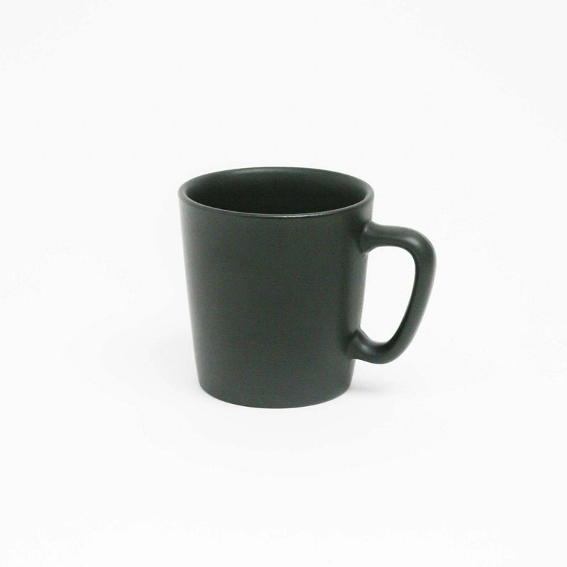 Grande tasse à café Riesner, Basalte