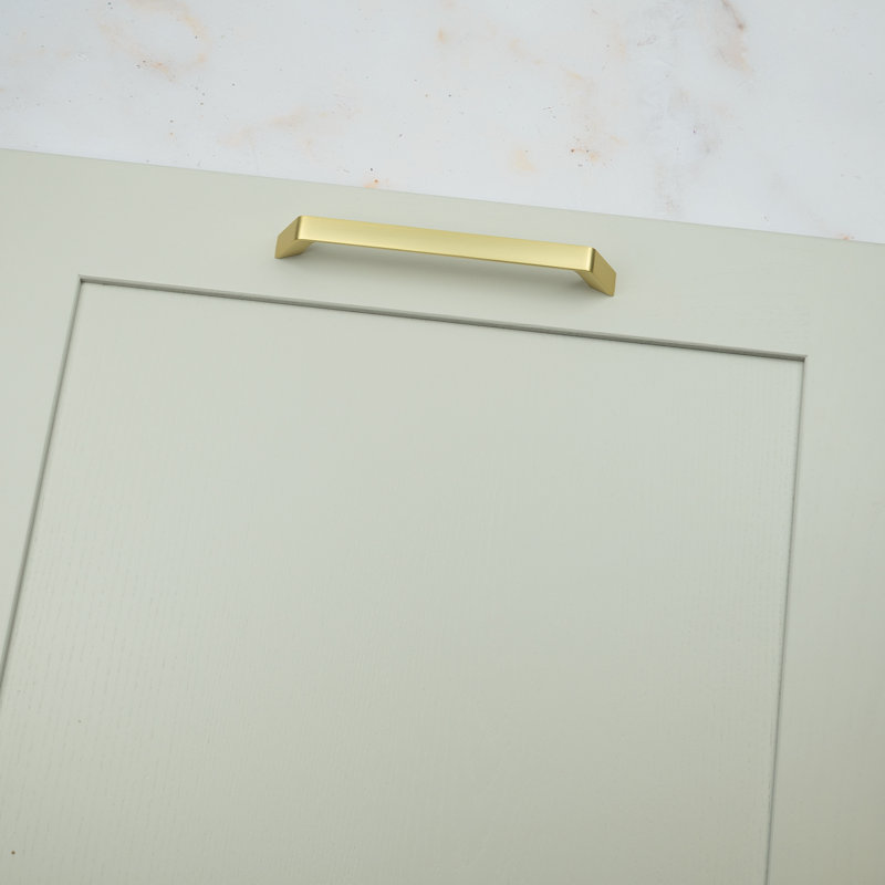 Brushed Brass Handles & Coordinating Knobs, 160mm Handle