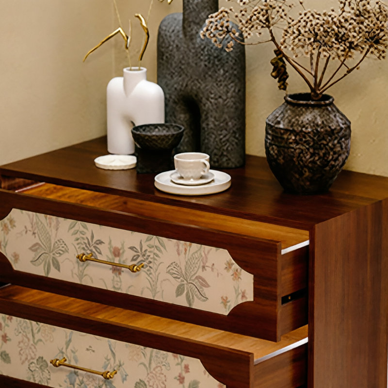 Armoire décorative française simple