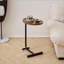 Table basse brune en forme de C pour les petits espaces, peu encombrante Assemblage en 15 minutes