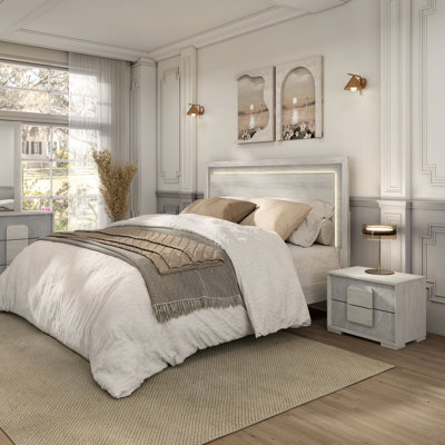 Juin Bedroom Set