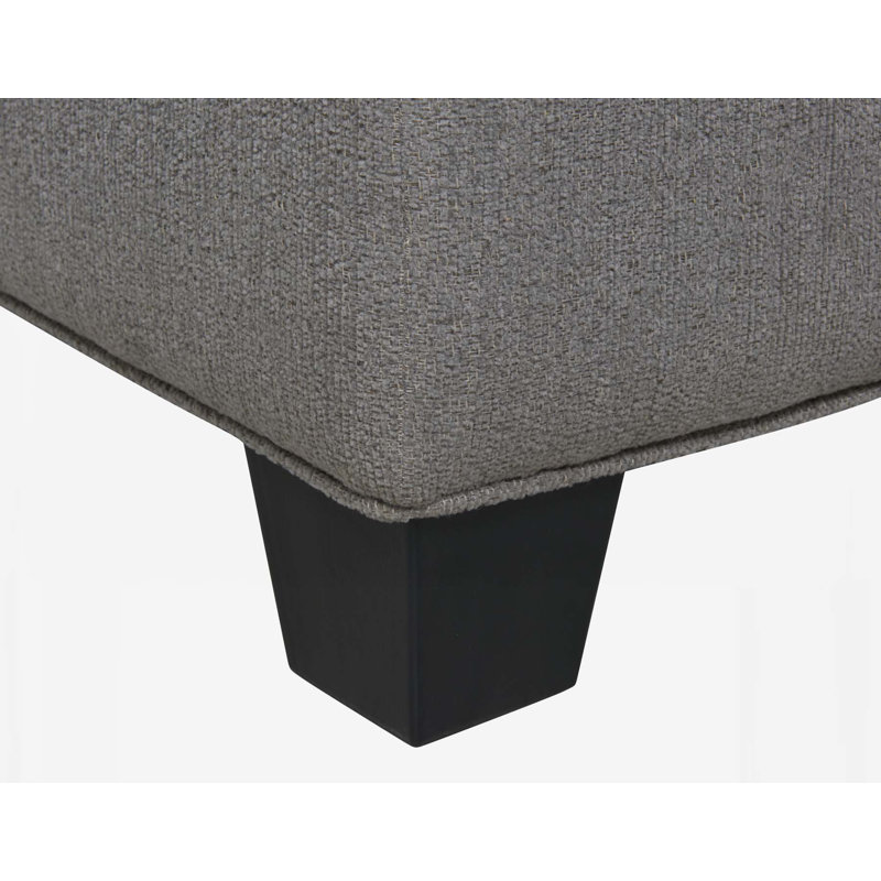 Chaise d'appoint grise avec assemblage facile et design contemporain pour les espaces de vie modernes