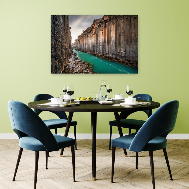 «Basalt Canyon River Flow», impression dramatique sereine, paysage naturel, impression murale, H 32 po x l 48 po