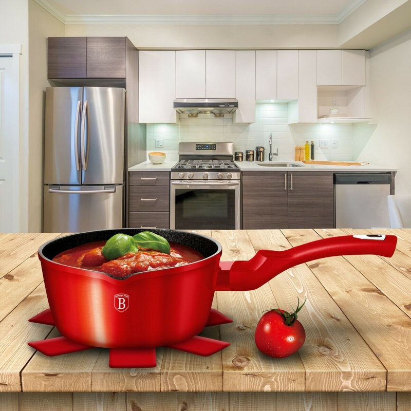 1.2L Non-Stick Aluminium Saucepan, Red