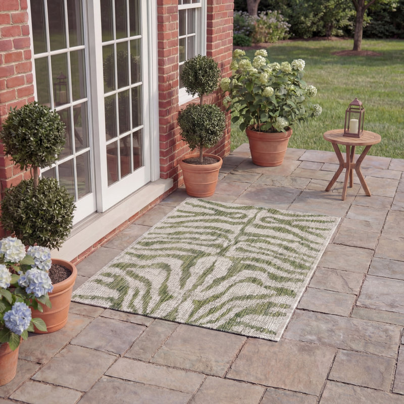 Tapis d'intérieur / extérieur à imprimé animal Aviyanna, Rectangle 2 pi x 3 pi 7 po