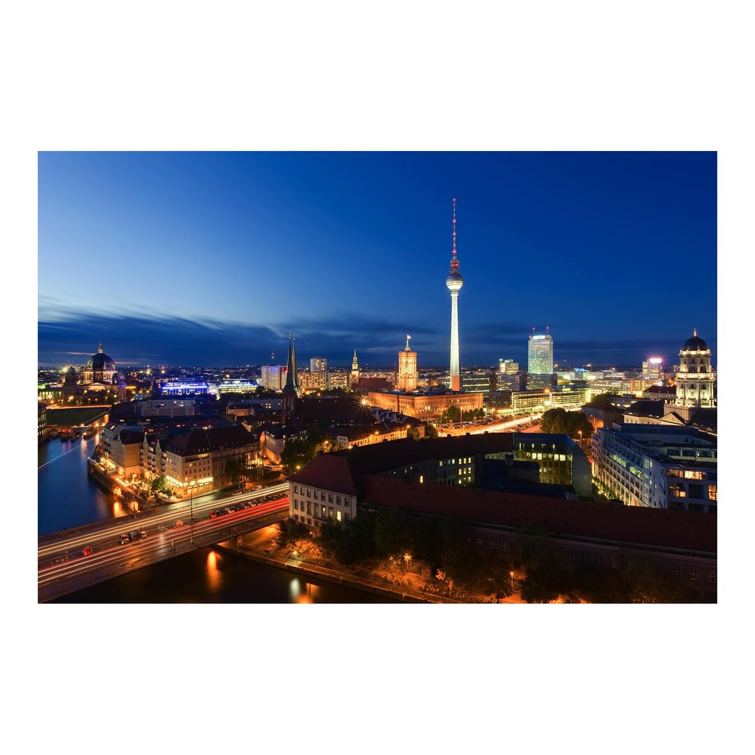 Matt Fototapete Fernsehturm bei Nacht 2,55 m x 384 cm