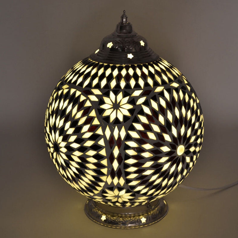 Chavarria Metal Table Lamp, Black/White