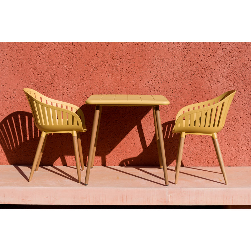 Chaises de salle à manger d'extérieur en bois et résine jaune FSC, Jaune