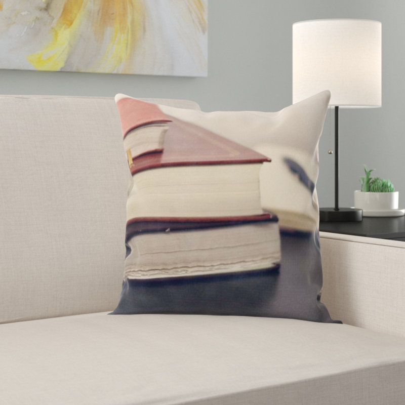 Coussin décoratif books