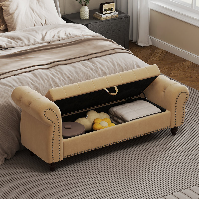 Banc de rangement rembourré et capitonné
