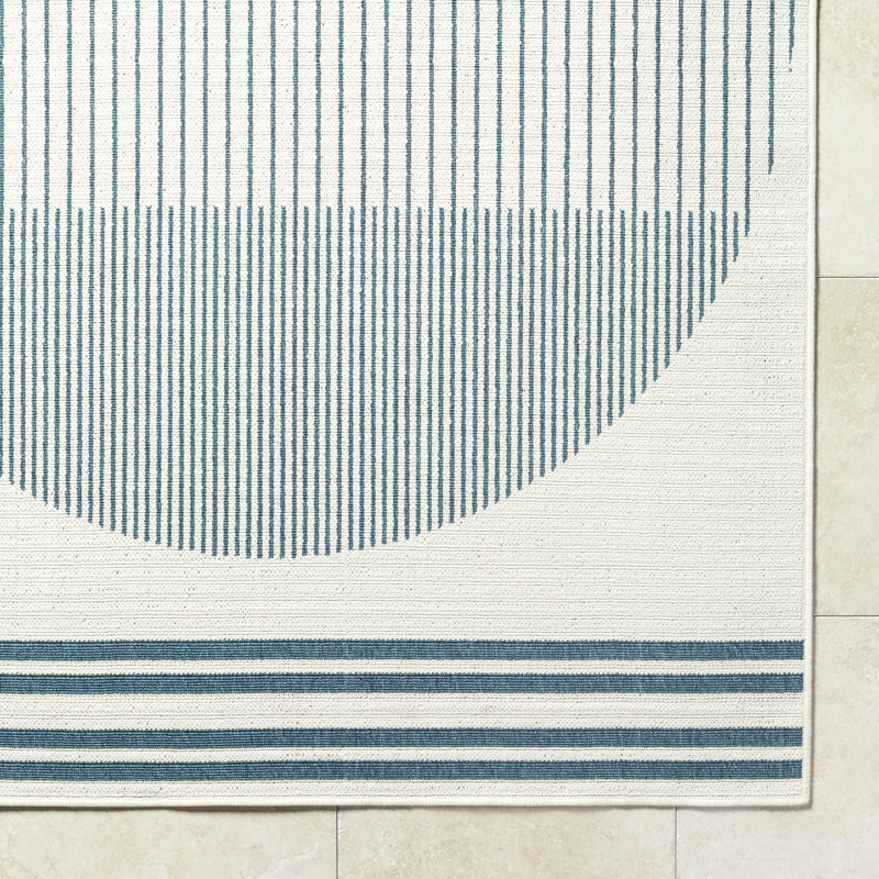 Tapis intérieur / extérieur en polypropylène tissé à la machine Disaya, Rectangle 7 pi 3 po x 10 pi 6 po