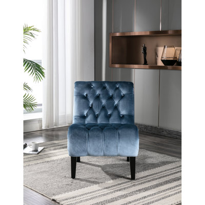Chaise moderne en velours bleu, revêtement doux pour une expérience relaxante Chaise élégante avec coussin épais