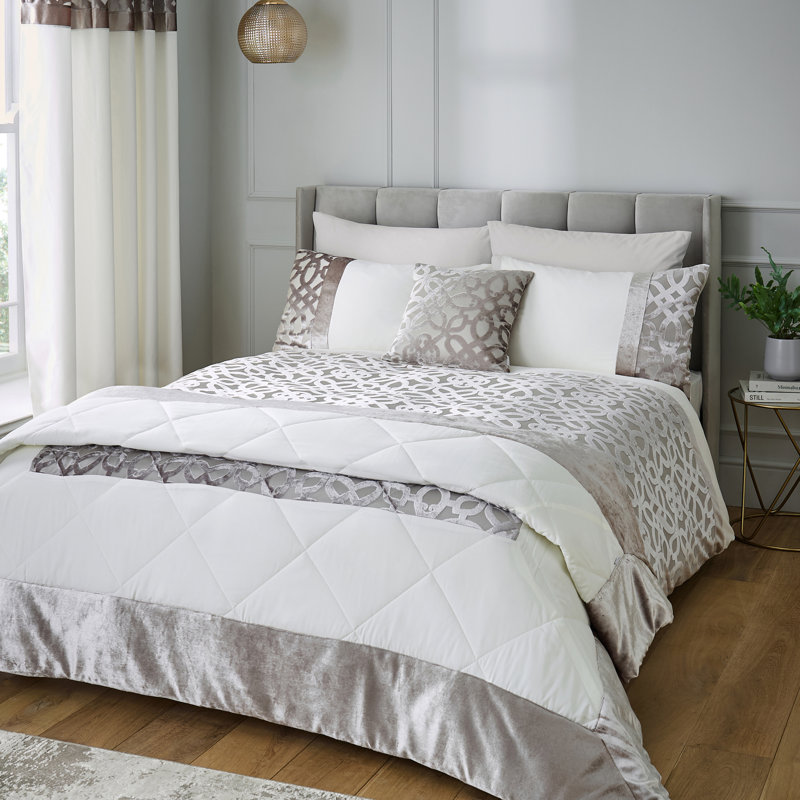 Lattice Cut Velvet 220x230cm Blanket Bedspread, Natural