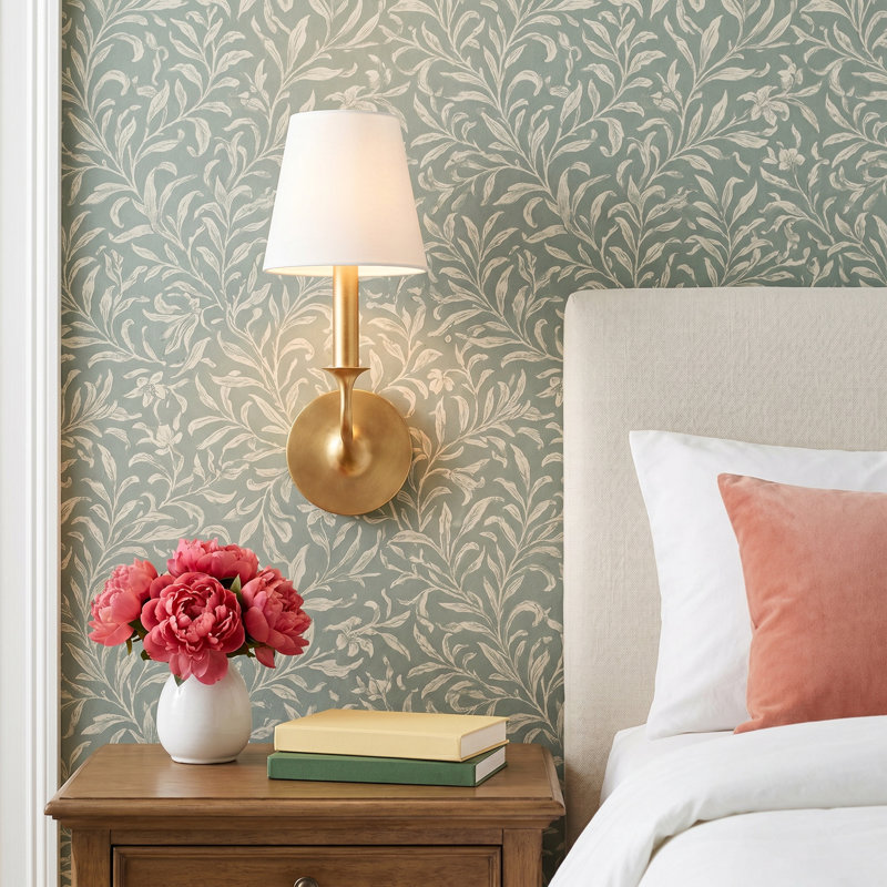 Wetherell 13 Sconce, Gild