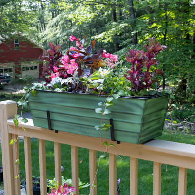Ocossio Metal Railing Planter