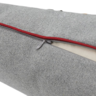 Housse de coussin en polyester brodé 