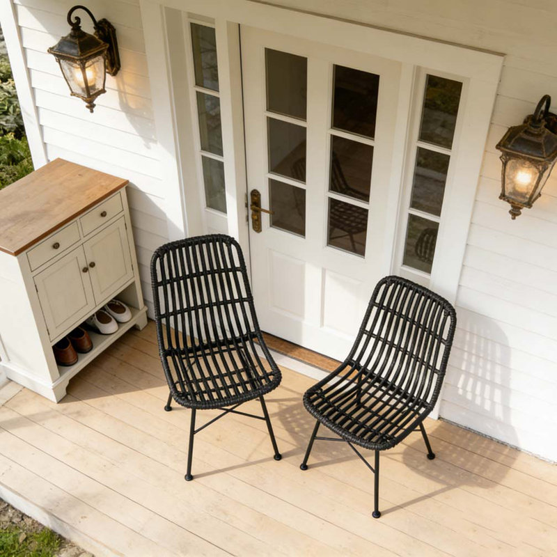 Chaise de patio grise
