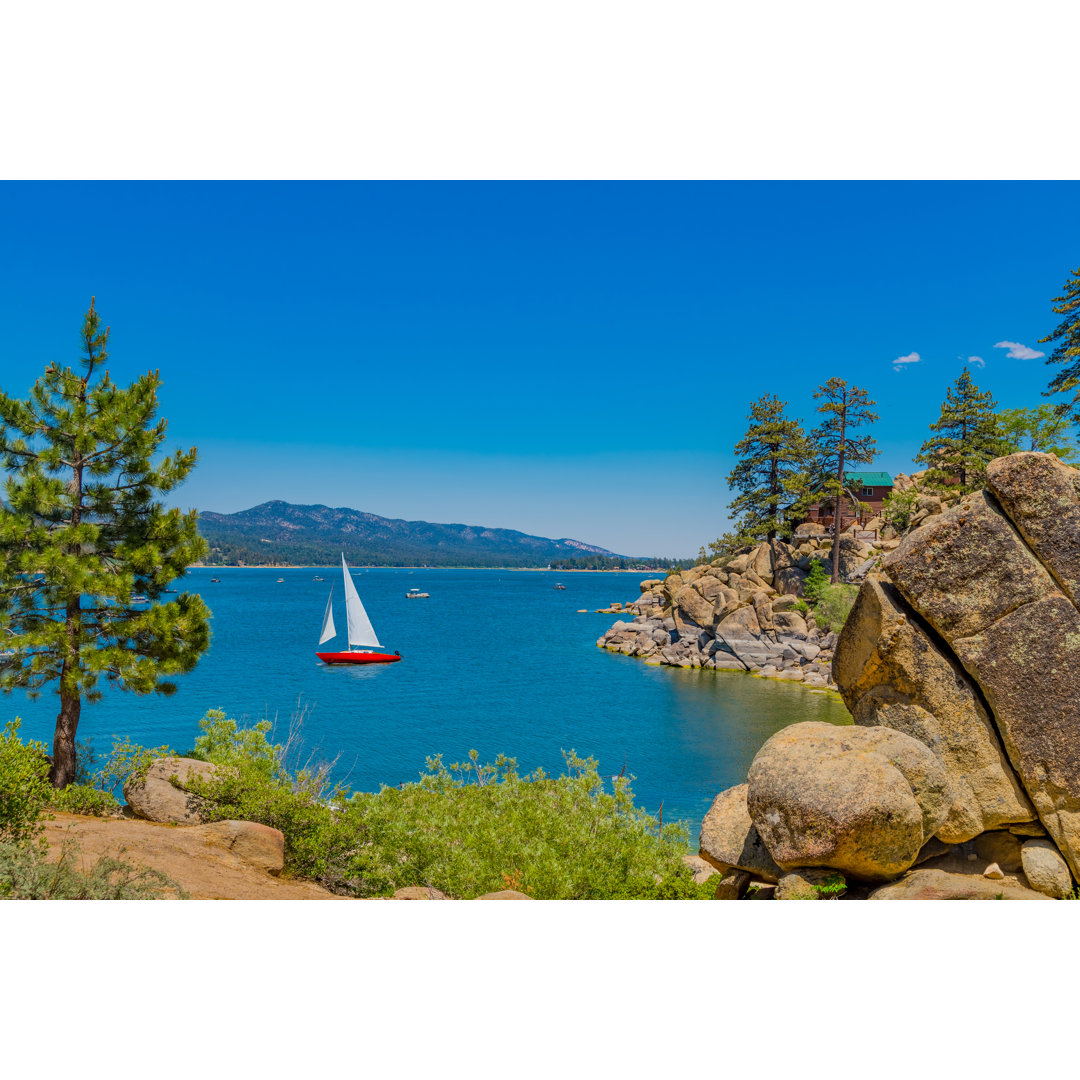 Big Bear Lake von Ron und Patty Thomas - Leinwandbild