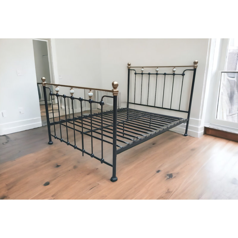 Macungie Metal Bed, Double (4'6)