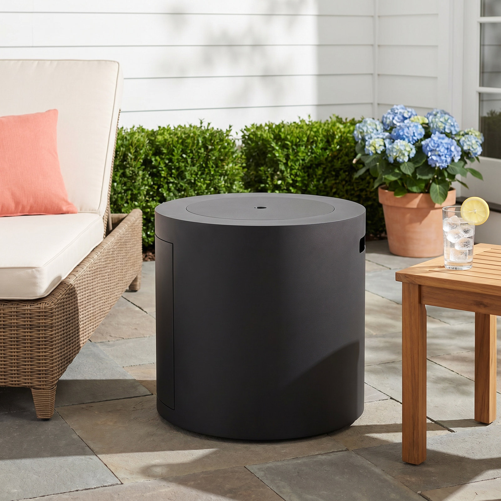 Aegean Round Fire Pit, Black