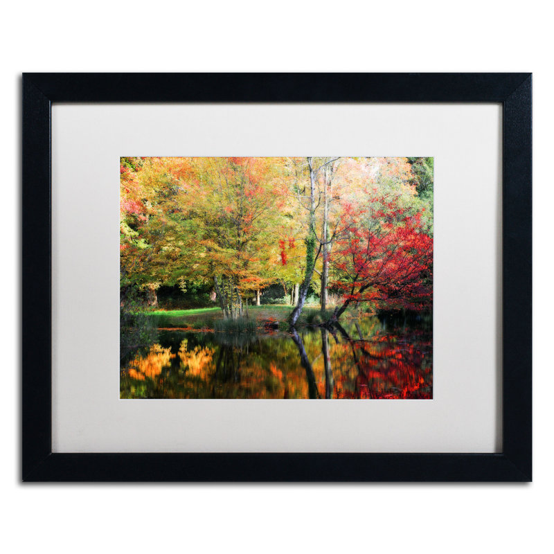 « i be it » par philippe sainte-laudy,, reproduction de photo encadrée, H 16 po x l 20 po, Blanc