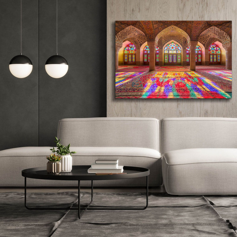 «Pink Mosque of Shiraz iran» par Epic Portfolio, art mural sur toile, H 40 po x l 60 po x P 1,5 po