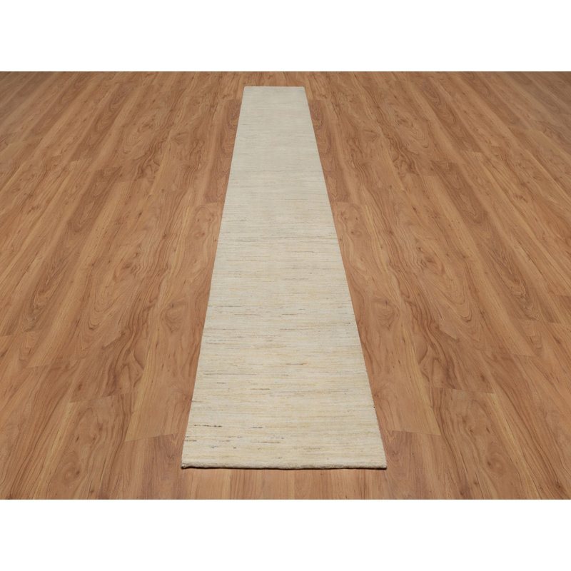 Tapis beige 2 pi 8 po x 16 pi blanc Lori Buft Gabbeh