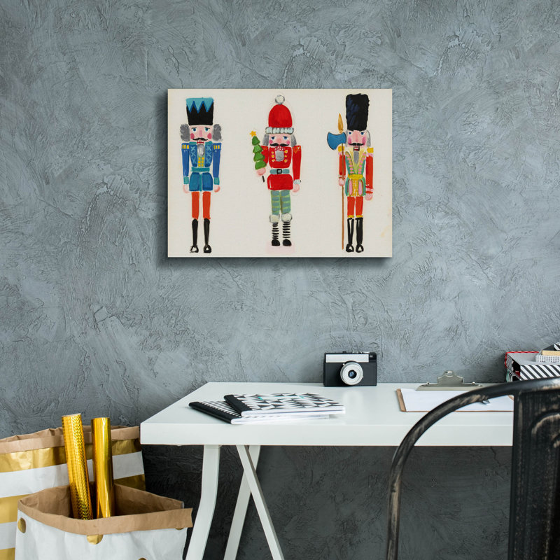 "Casse-noisette trio" par Jenny Westenhofer, H 12 po x l 16 po x P 0,75 po